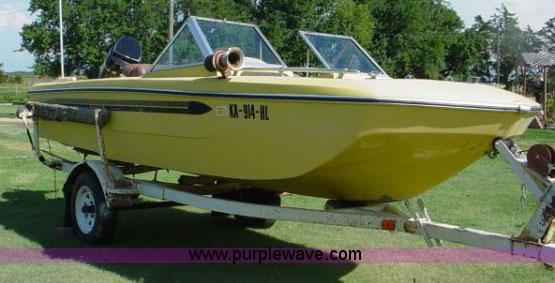 image for item 1001 1976 Cougar 15' boat