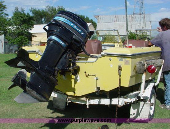 image for item 1001 1976 Cougar 15' boat