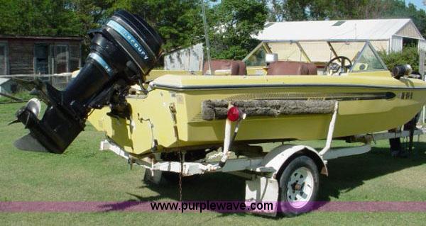 image for item 1001 1976 Cougar 15' boat