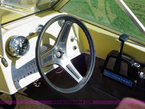 image for item 1001 1976 Cougar 15' boat