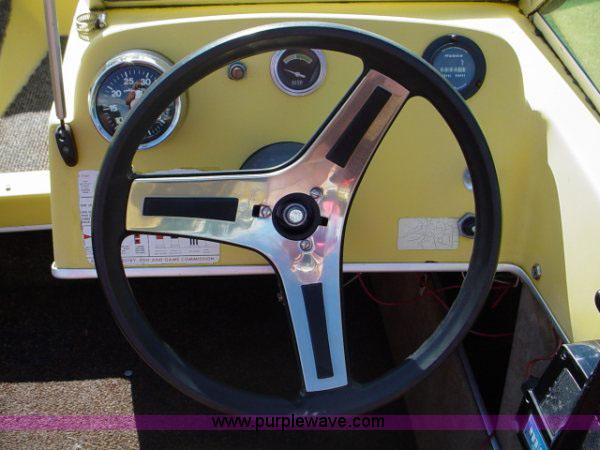 image for item 1001 1976 Cougar 15' boat