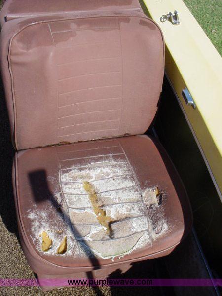 image for item 1001 1976 Cougar 15' boat