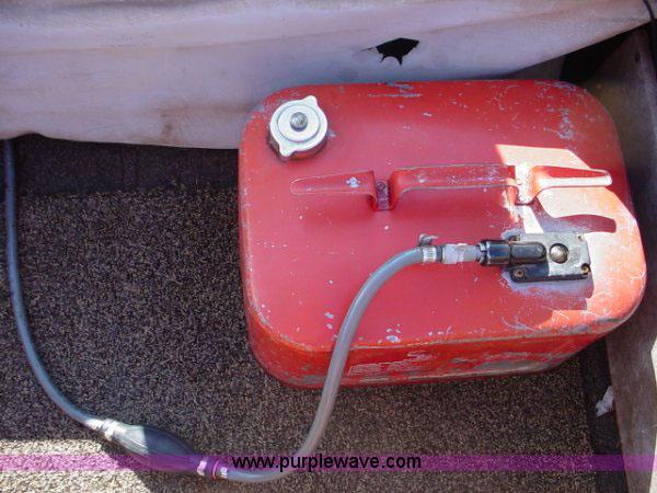 image for item 1001 1976 Cougar 15' boat