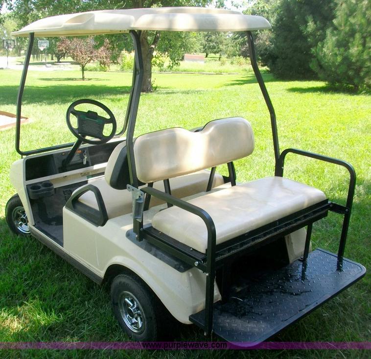 image for item 1003 2002 Club Car electric golf cart