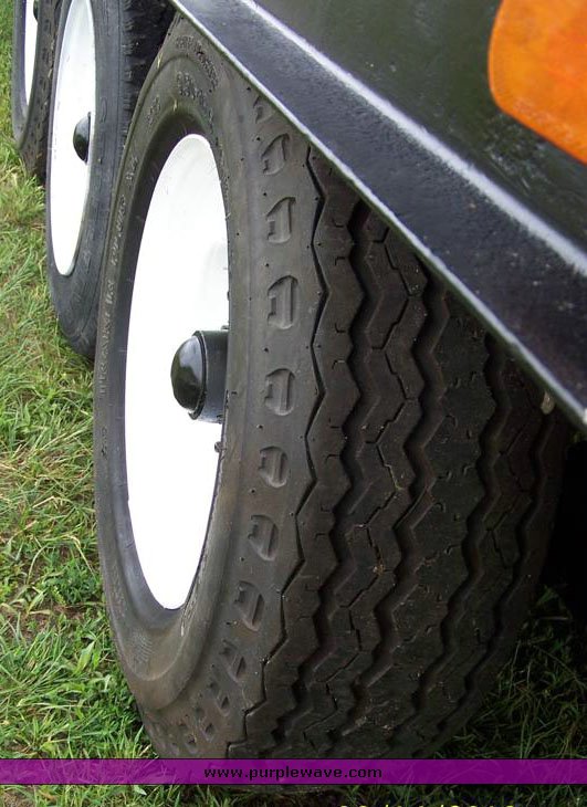 image for item 1016 1988 Towmaster 10 ton trailer