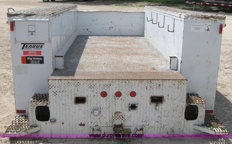 image for item 2008 Alltec service bed