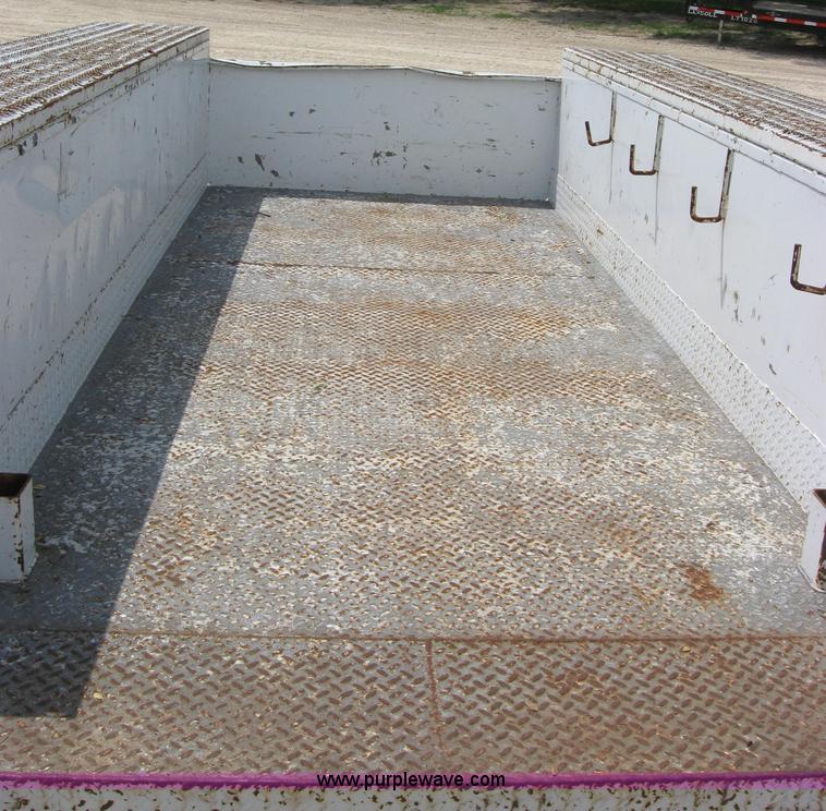 image for item 2008 Alltec service bed