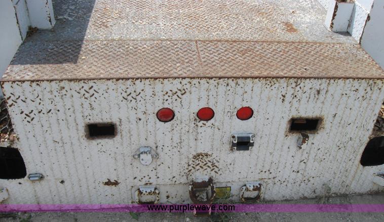 image for item 2008 Alltec service bed