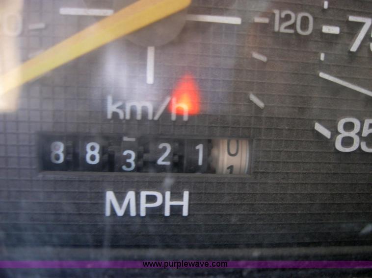 image for item 2014 1985 Ford F350 pickup truck