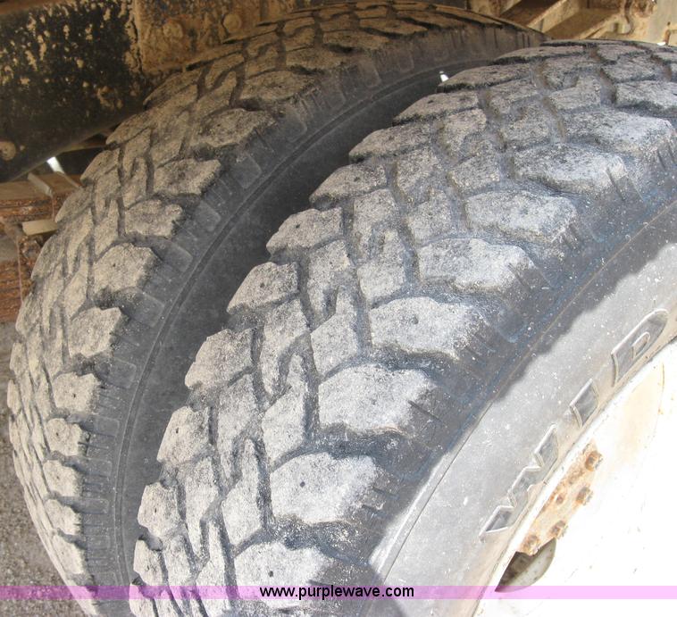 image for item 2014 1985 Ford F350 pickup truck