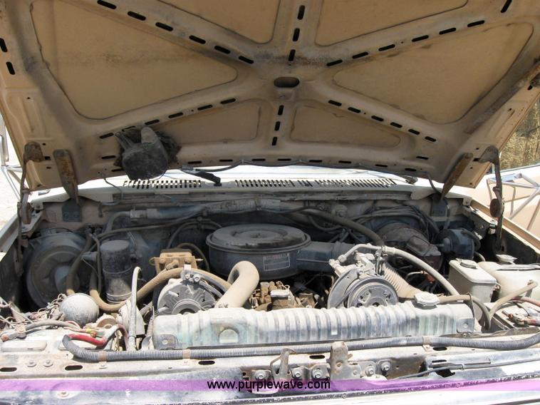 image for item 2014 1985 Ford F350 pickup truck