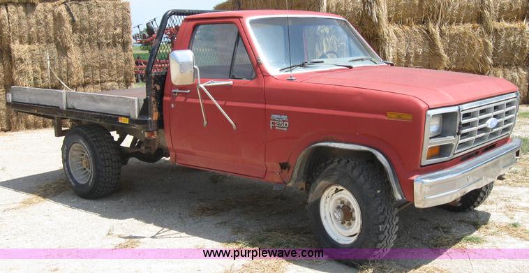 image for item 2015 1983 Ford F250 pickup truck