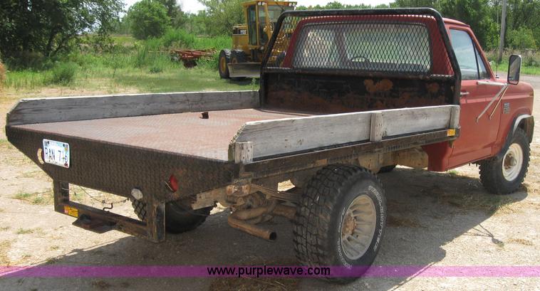 image for item 2015 1983 Ford F250 pickup truck