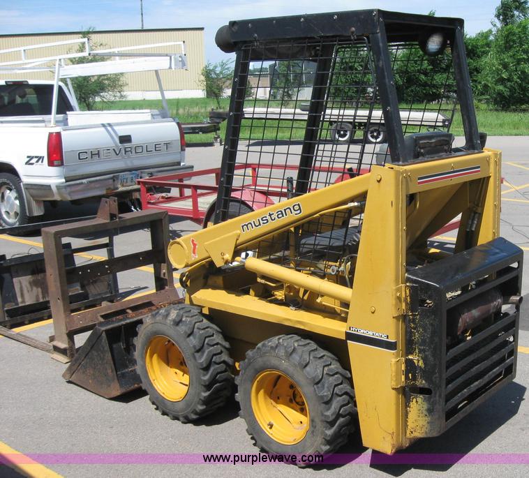 image for item 2051 Mustang 310 skid steer