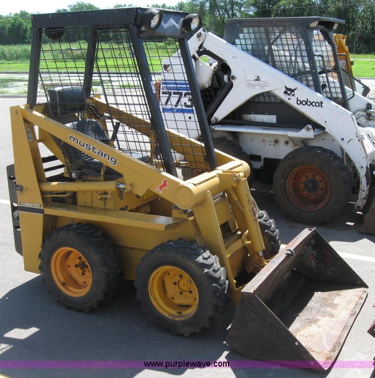 image for item 2051 Mustang 310 skid steer