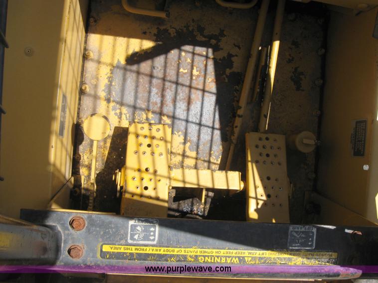 image for item 2051 Mustang 310 skid steer