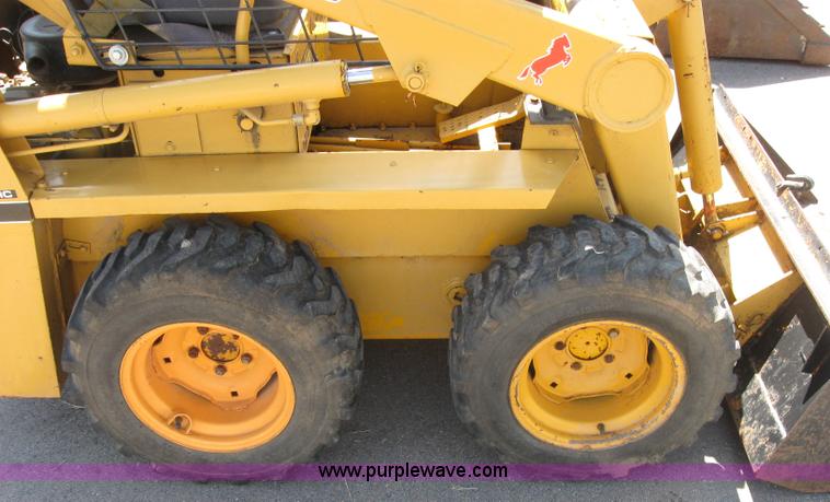 image for item 2051 Mustang 310 skid steer