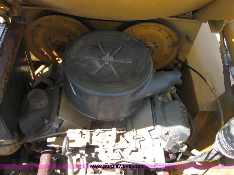 image for item 2051 Mustang 310 skid steer