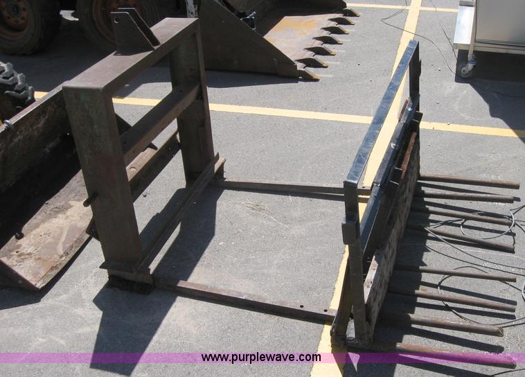 image for item 2051 Mustang 310 skid steer