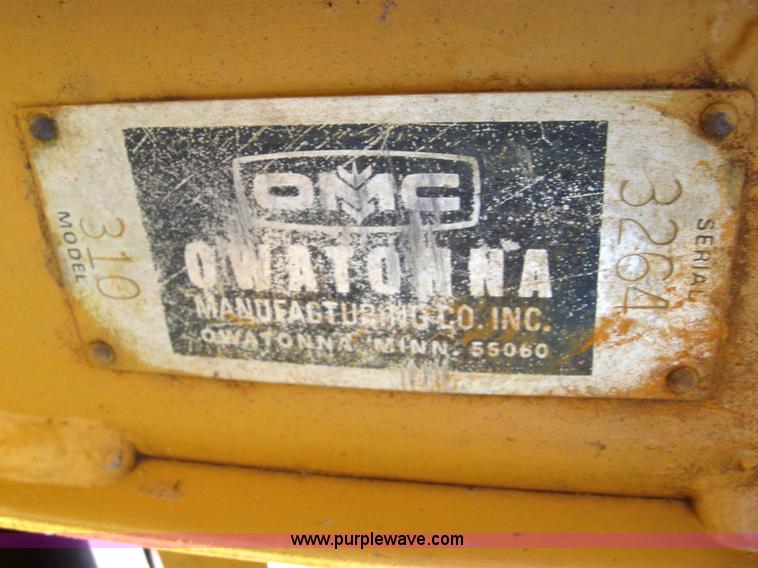 image for item 2051 Mustang 310 skid steer