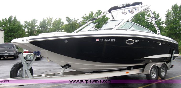 image for item 2090 2007 Mastercraft X-80 STS competition 28' ski boat with trailer