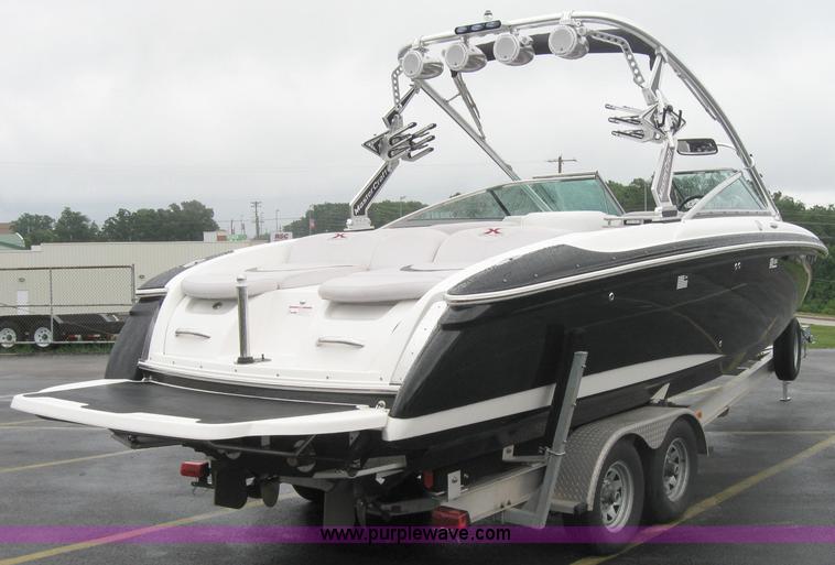 image for item 2090 2007 Mastercraft X-80 STS competition 28' ski boat with trailer