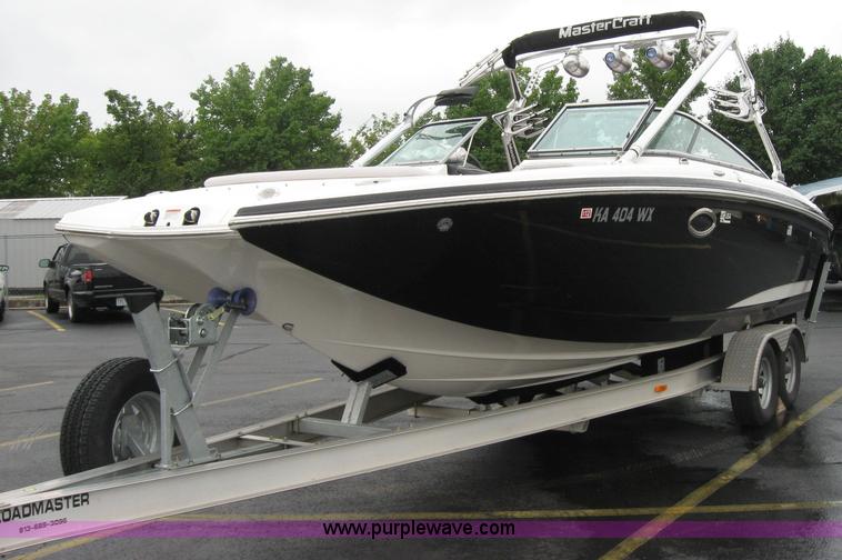 image for item 2090 2007 Mastercraft X-80 STS competition 28' ski boat with trailer