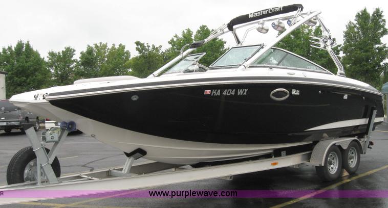 image for item 2090 2007 Mastercraft X-80 STS competition 28' ski boat with trailer