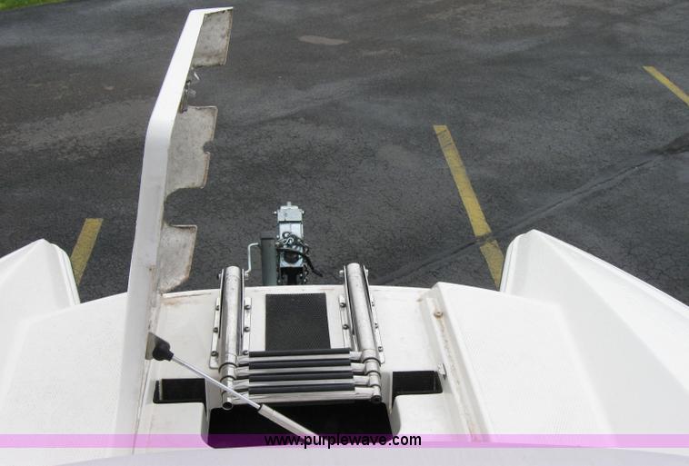 image for item 2090 2007 Mastercraft X-80 STS competition 28' ski boat with trailer