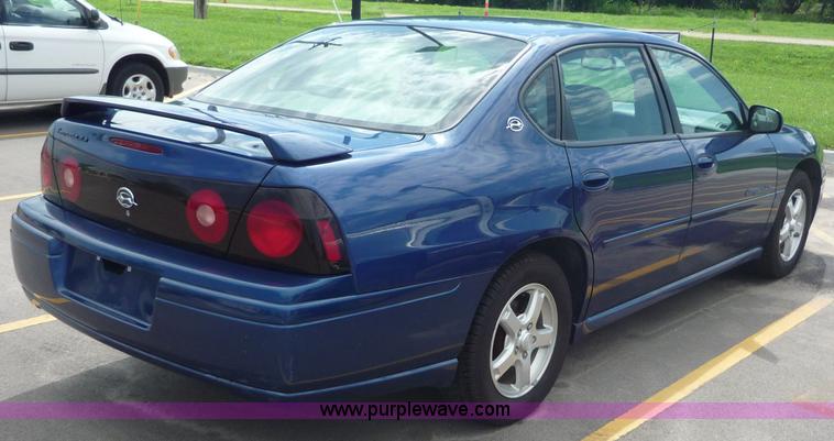 image for item 2151 2004 Chevrolet Impala LS