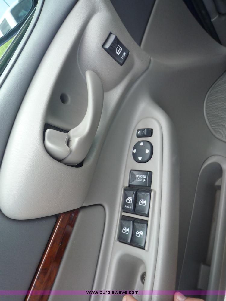 image for item 2151 2004 Chevrolet Impala LS