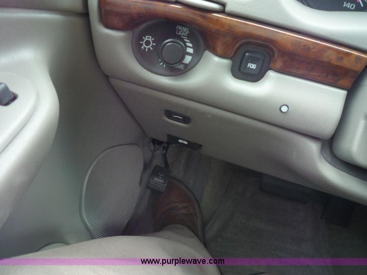 image for item 2151 2004 Chevrolet Impala LS