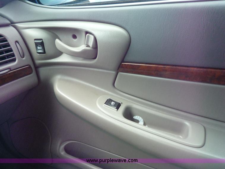 image for item 2151 2004 Chevrolet Impala LS