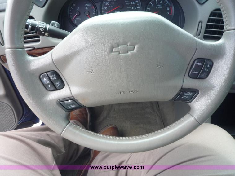 image for item 2151 2004 Chevrolet Impala LS