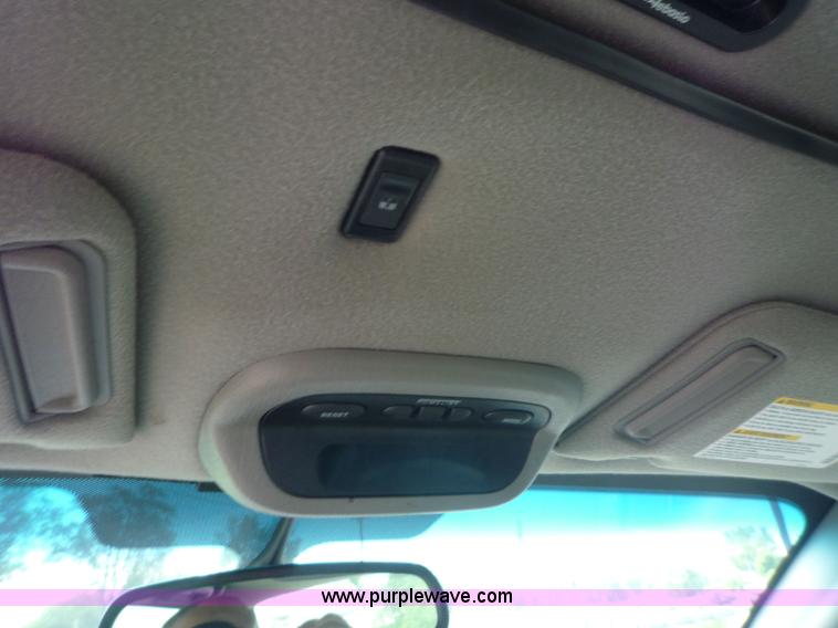 image for item 2151 2004 Chevrolet Impala LS