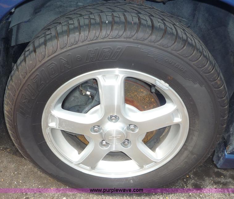 image for item 2151 2004 Chevrolet Impala LS