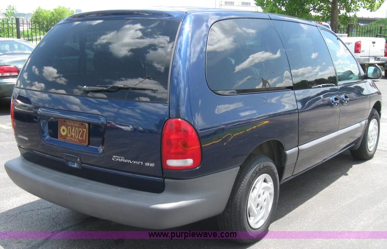 image for item 2242 2000 Dodge Grand Caravan SE minivan