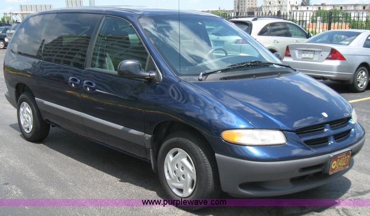image for item 2242 2000 Dodge Grand Caravan SE minivan