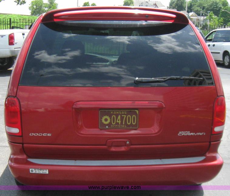 image for item 2243 2000 Dodge Grand Caravan SE minivan