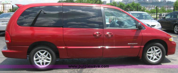 image for item 2243 2000 Dodge Grand Caravan SE minivan