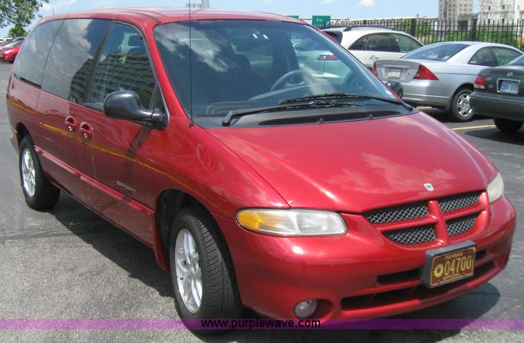 image for item 2243 2000 Dodge Grand Caravan SE minivan