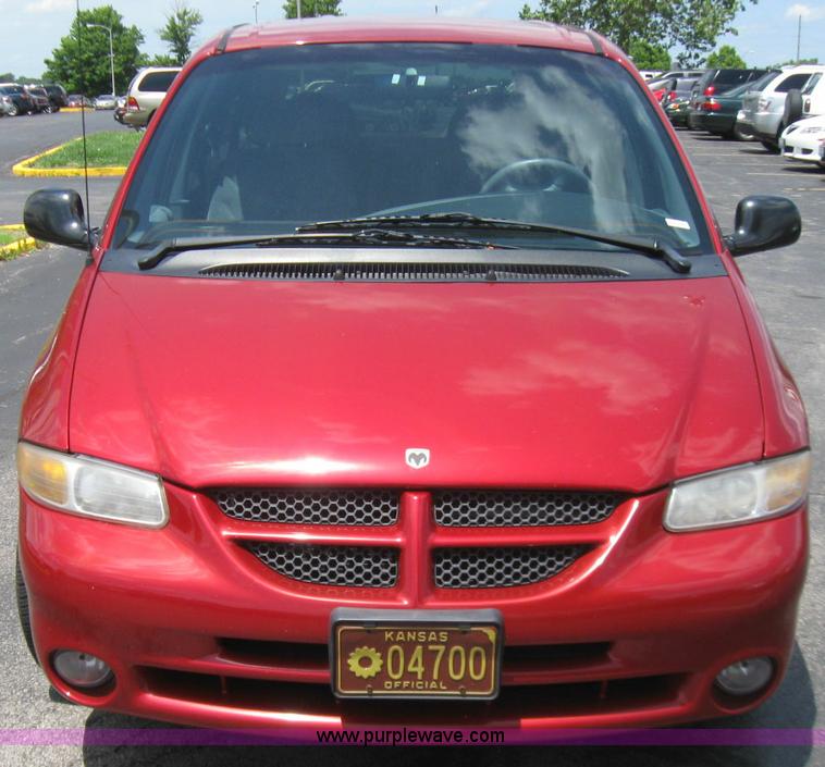 image for item 2243 2000 Dodge Grand Caravan SE minivan