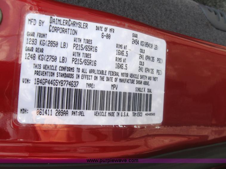 image for item 2243 2000 Dodge Grand Caravan SE minivan