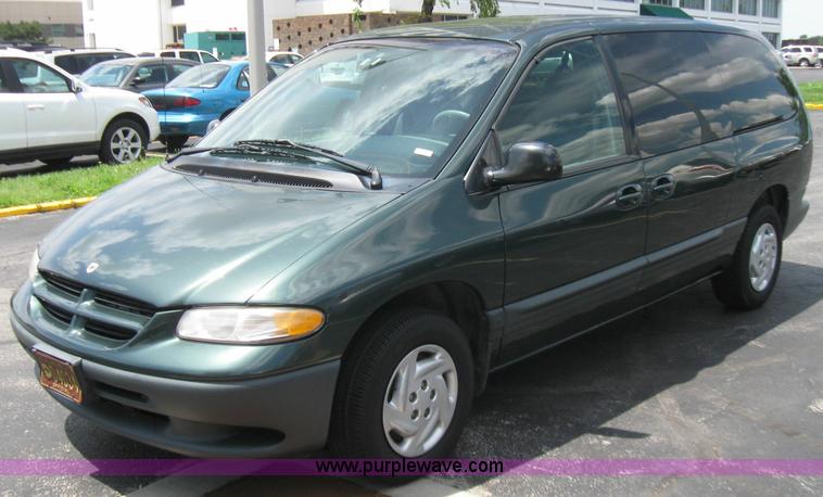 image for item 2244 2000 Dodge Grand Caravan SE minivan