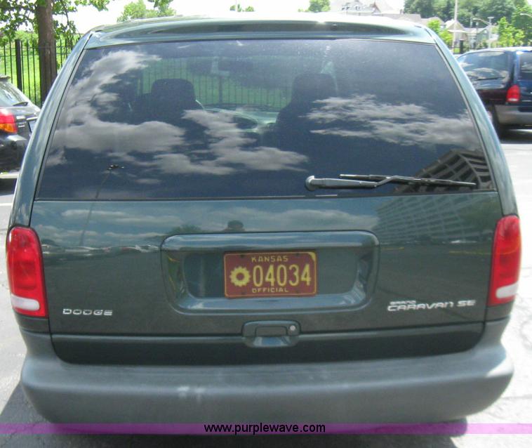 image for item 2244 2000 Dodge Grand Caravan SE minivan