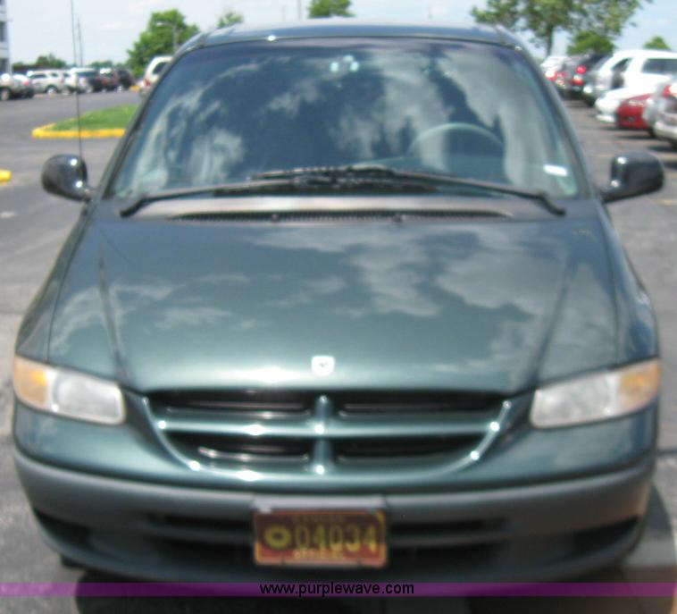 image for item 2244 2000 Dodge Grand Caravan SE minivan