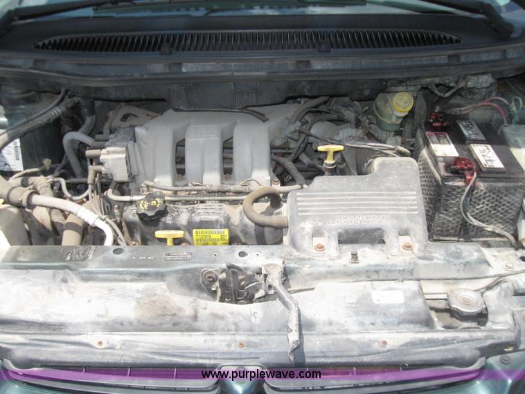 image for item 2244 2000 Dodge Grand Caravan SE minivan