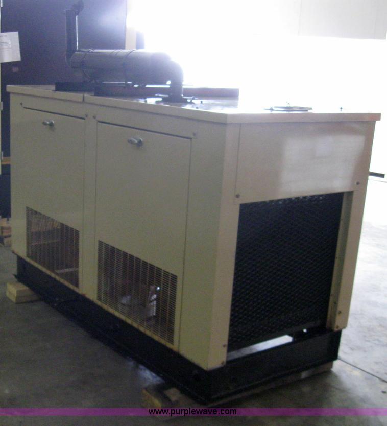 image for item 2281 Generac 90A04371-5 generator with transfer switch