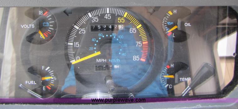 image for item 3381 1992 Fleetwood Pace Arrow RV