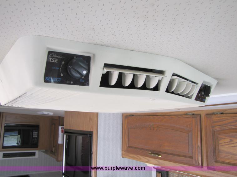 image for item 3381 1992 Fleetwood Pace Arrow RV